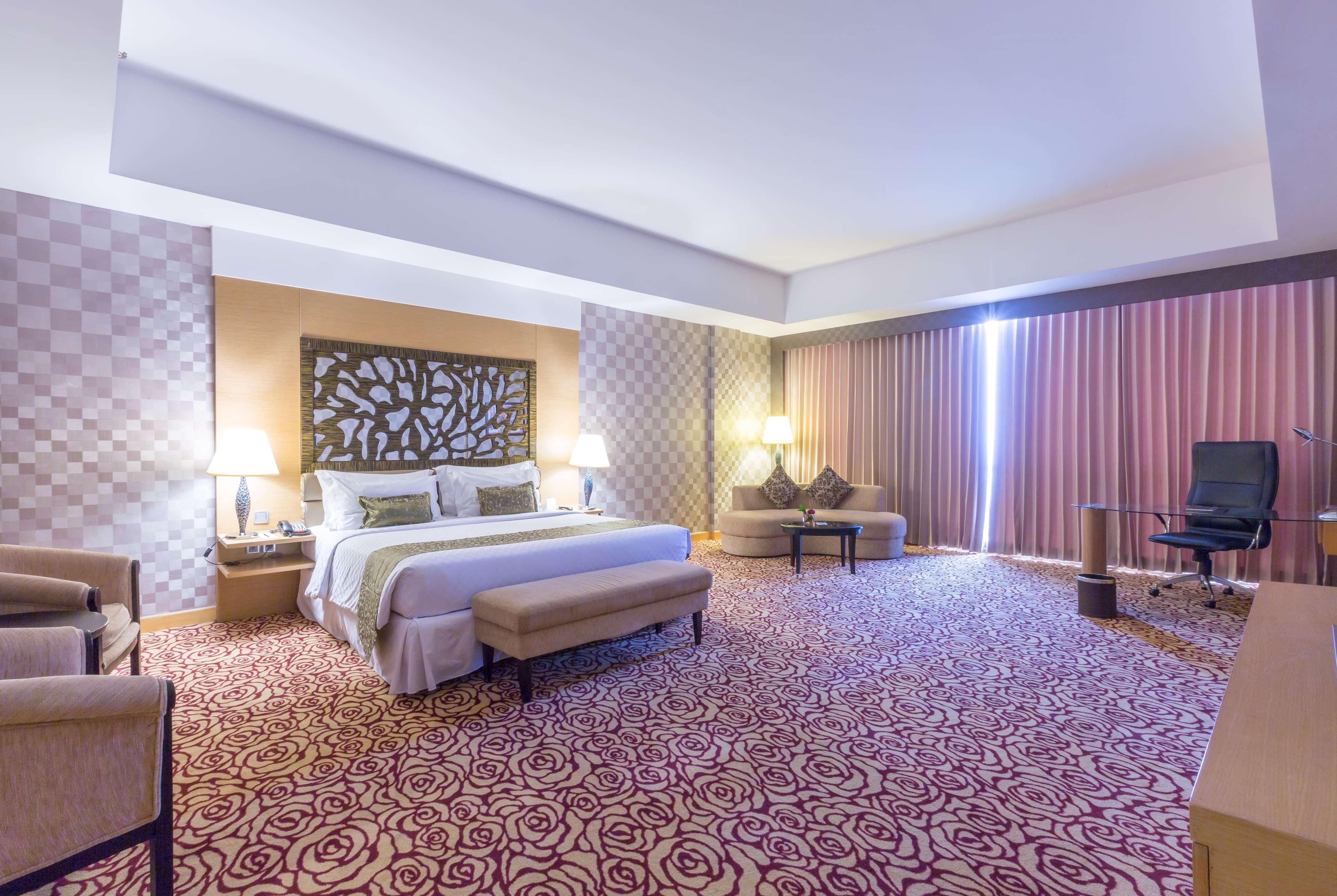 מלון Wyndham סוראבאיה מראה חיצוני תמונה