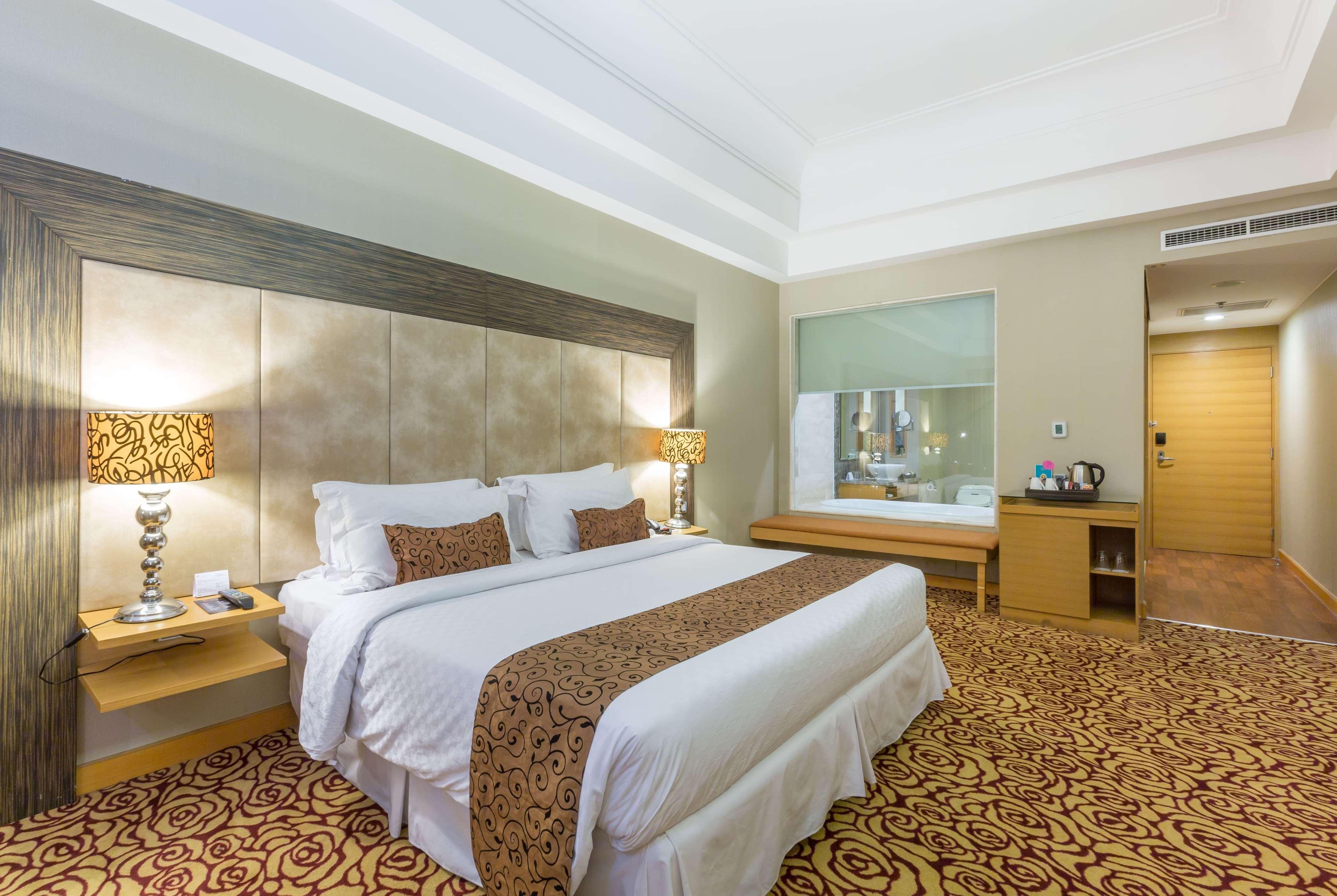 מלון Wyndham סוראבאיה מראה חיצוני תמונה