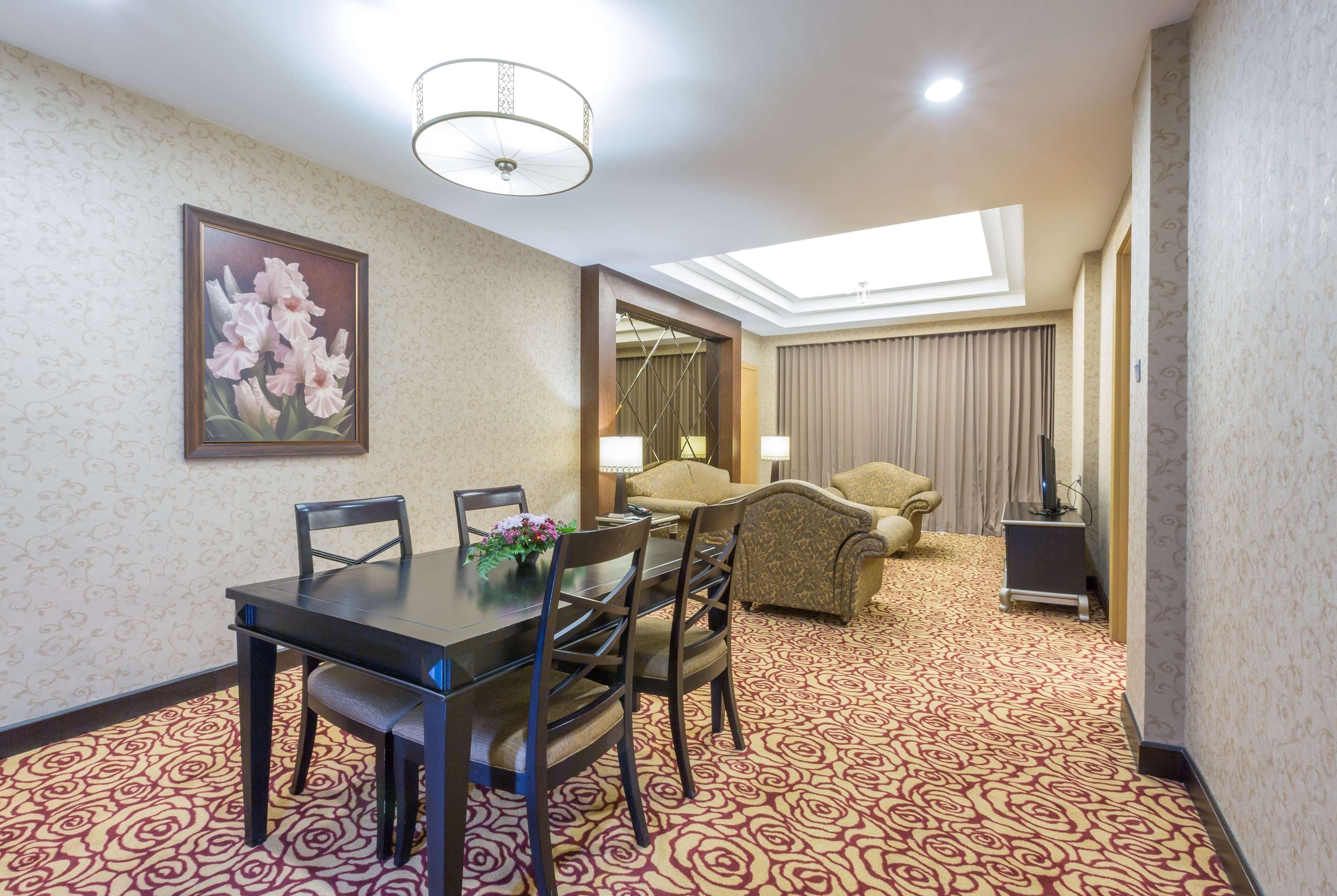 מלון Wyndham סוראבאיה מראה חיצוני תמונה