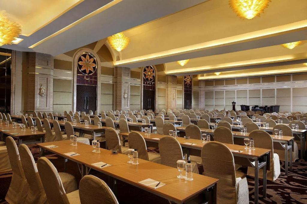 מלון Wyndham סוראבאיה מראה חיצוני תמונה
