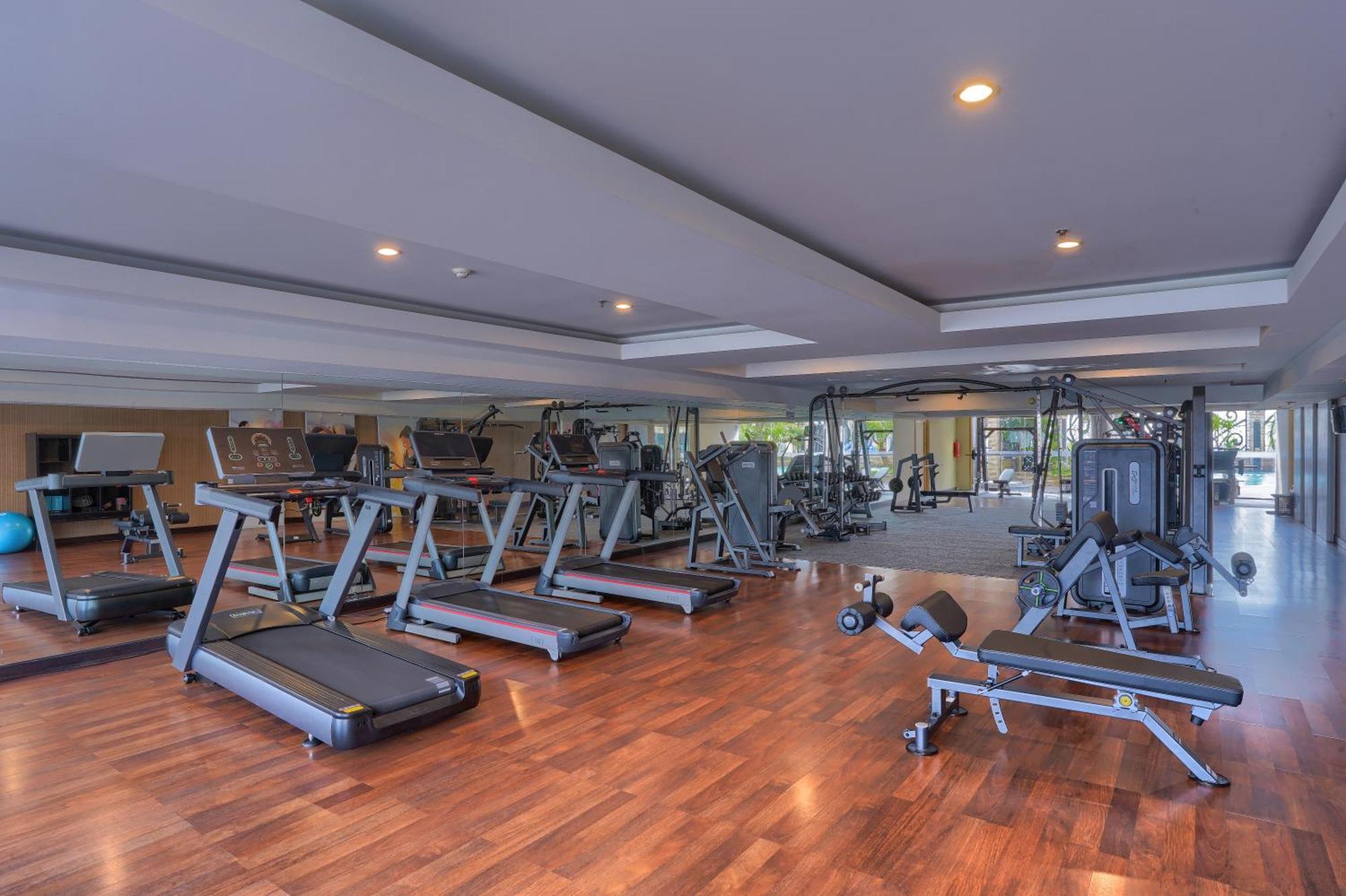מלון Wyndham סוראבאיה מראה חיצוני תמונה